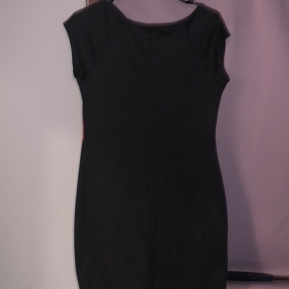 4/$20 Pink and grey color block mini dress in grey and salmon pink-M - Picture 3 of 7